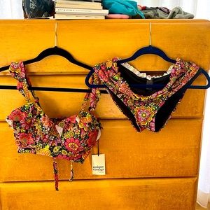 Unique Vintage Swimsuit - high waist and long line = adorable. Size L